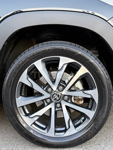 Toyota Corolla Cross-15
