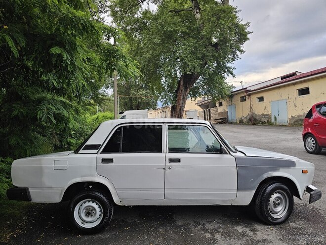 LADA (VAZ) 2107-2