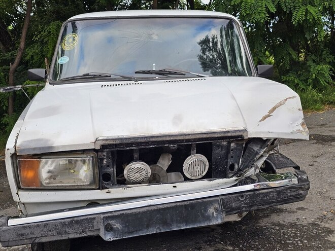 LADA (VAZ) 2107-1