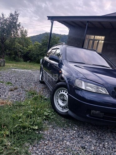 Opel Astra-2