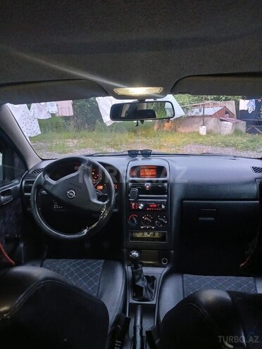 Opel Astra-13