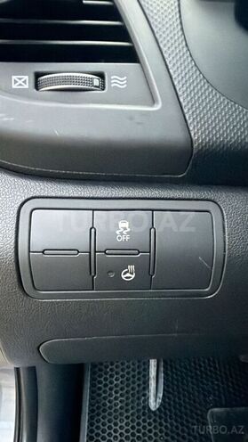 Hyundai Accent-10