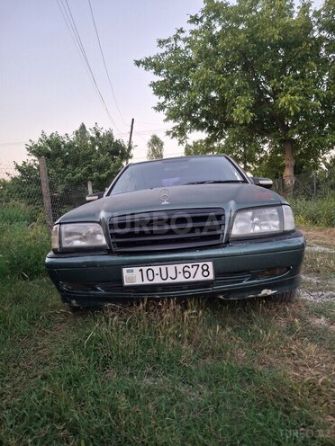 Mercedes C 220-1