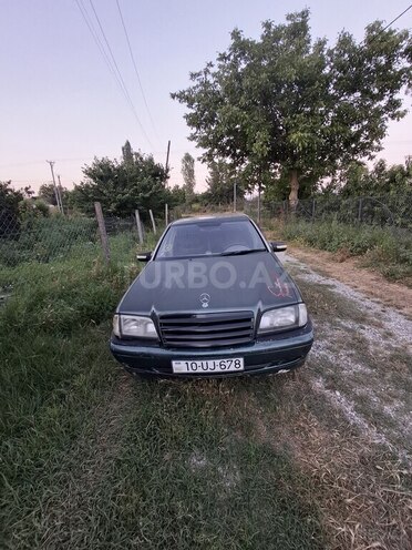 Mercedes C 220-2