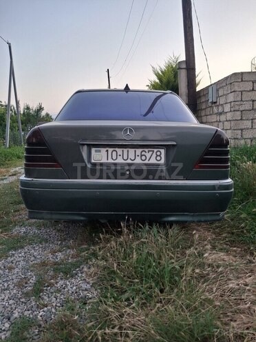 Mercedes C 220-9