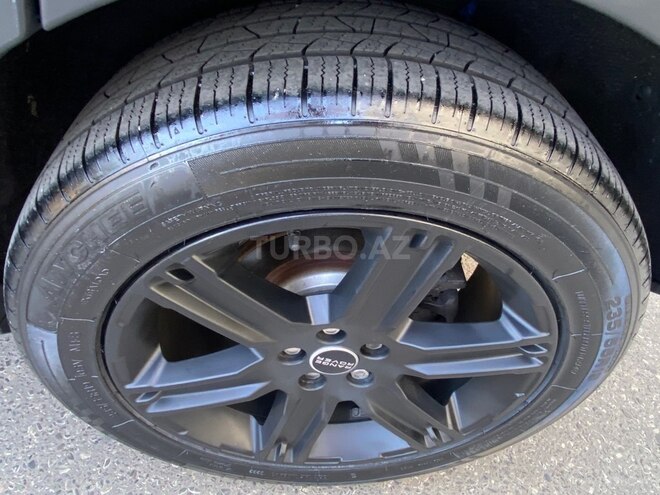 Land Rover RR Evoque-9