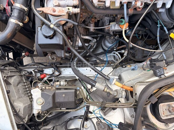 Mercedes 250 D-3