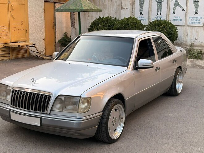 Mercedes 250 D-8