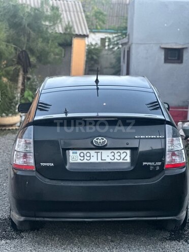 Toyota Prius-2