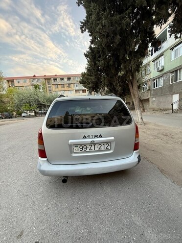Opel Astra-2