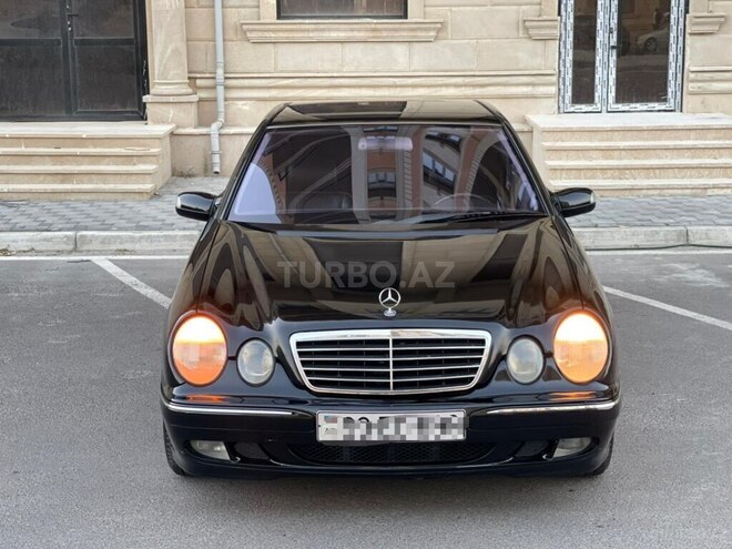 Mercedes E 240-1
