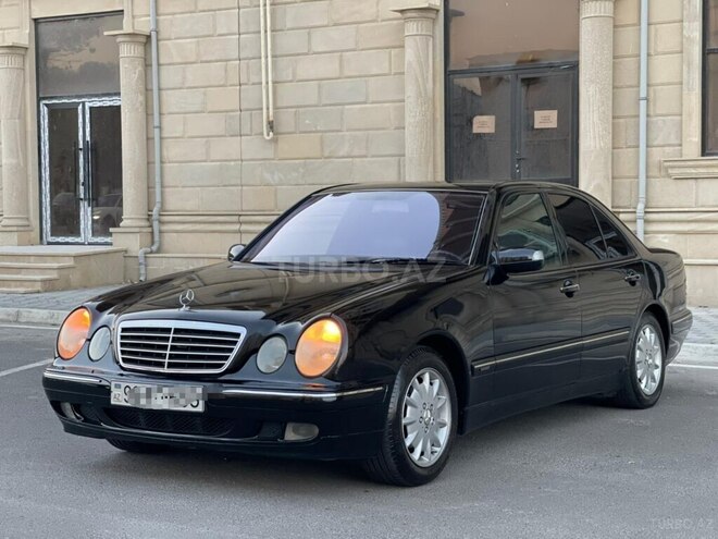Mercedes E 240-3