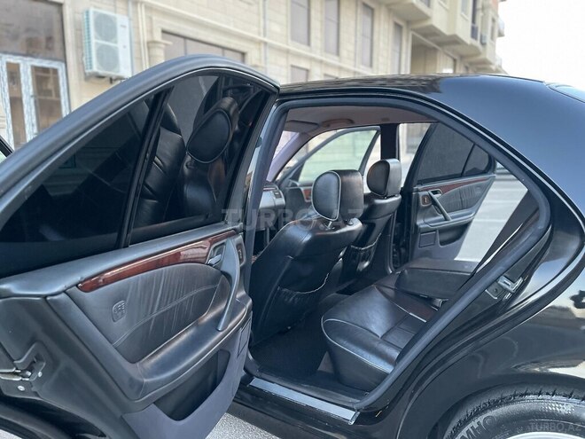 Mercedes E 240-9