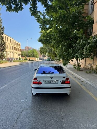 BMW 320-13