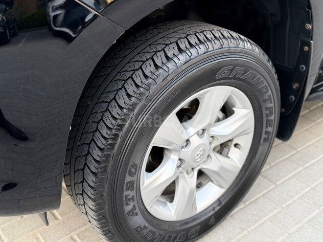 Toyota Land Cruiser Prado-4