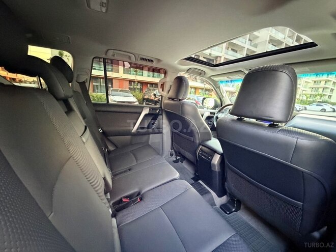 Toyota Land Cruiser Prado-12