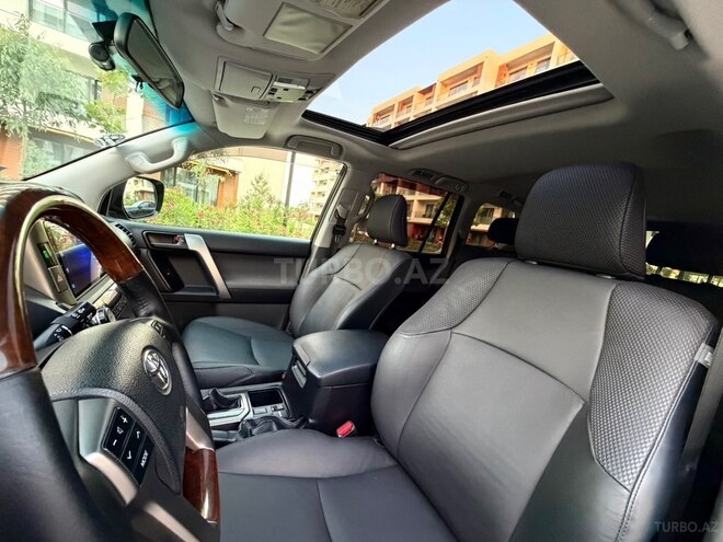 Toyota Land Cruiser Prado-9
