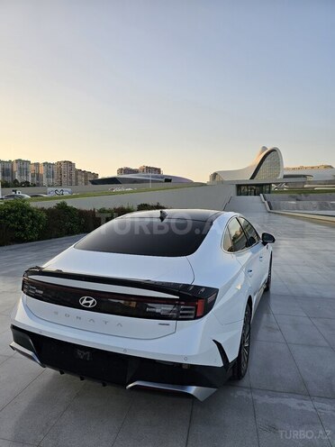 Hyundai Sonata-5