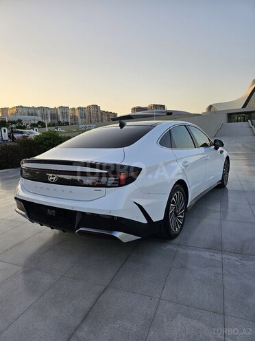 Hyundai Sonata-6