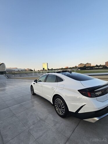 Hyundai Sonata-17