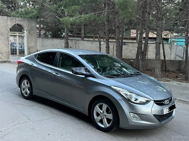 Hyundai Elantra-7