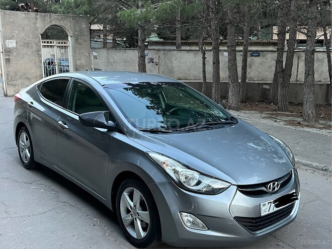 Hyundai Elantra-6