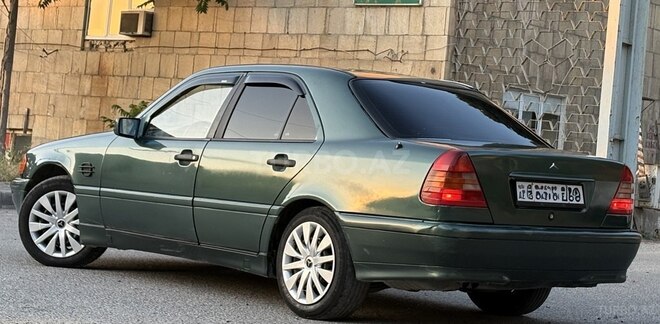 Mercedes C 200-6