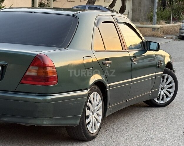 Mercedes C 200-4