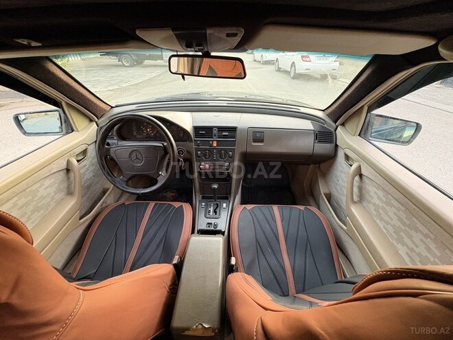 Mercedes C 200-8