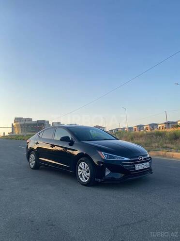 Hyundai Elantra-2