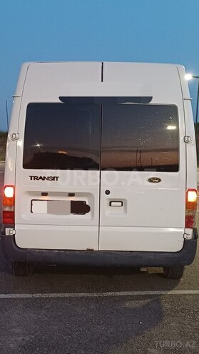 Ford Transit-6