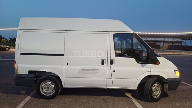 Ford Transit-3