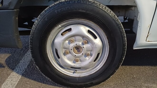 Ford Transit-10