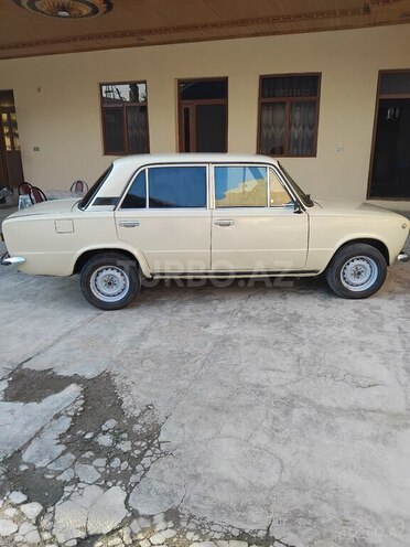 LADA (VAZ) 21011-4