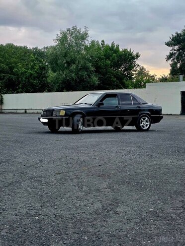 Mercedes 190-5