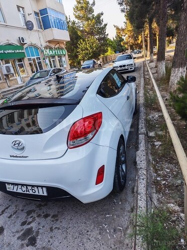 Hyundai Veloster-3