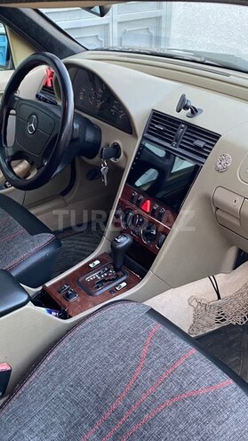 Mercedes C 200-6