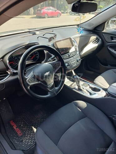 Chevrolet Malibu-13