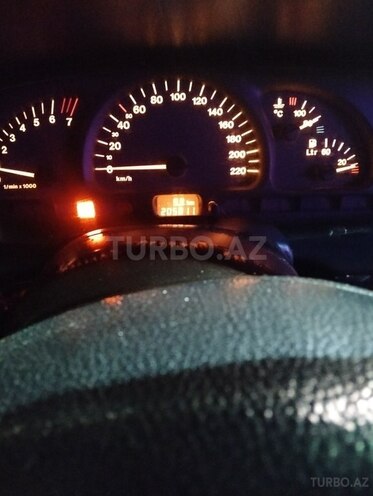 Opel Vectra-13