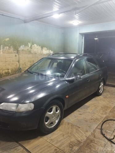 Opel Vectra-10