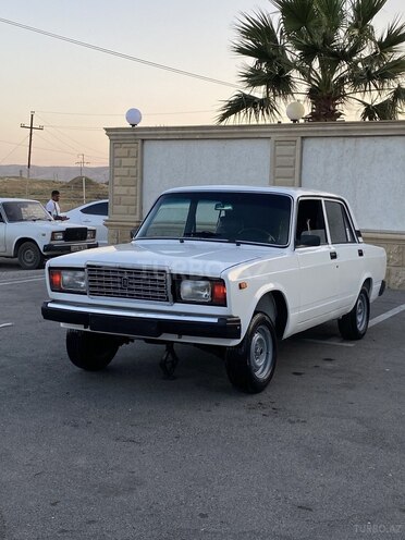 LADA (VAZ) 2107-2