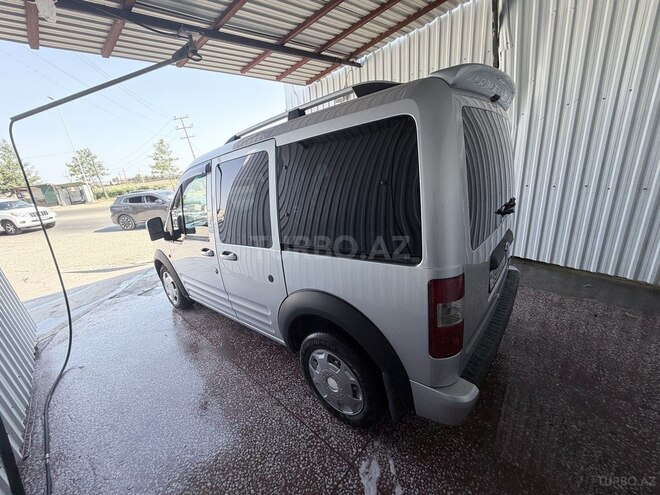 Ford Tourneo Connect-3