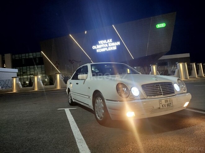 Mercedes E 240-12