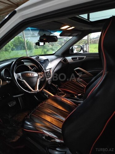 Hyundai Veloster-6