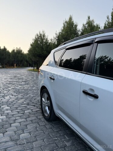 Kia Ceed SW-12