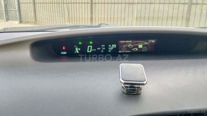 Toyota Prius-9