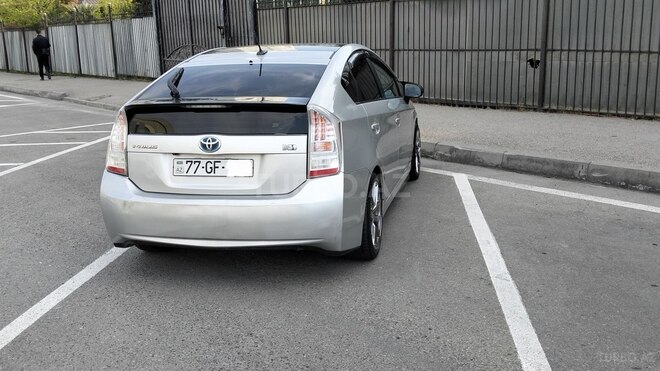 Toyota Prius-6