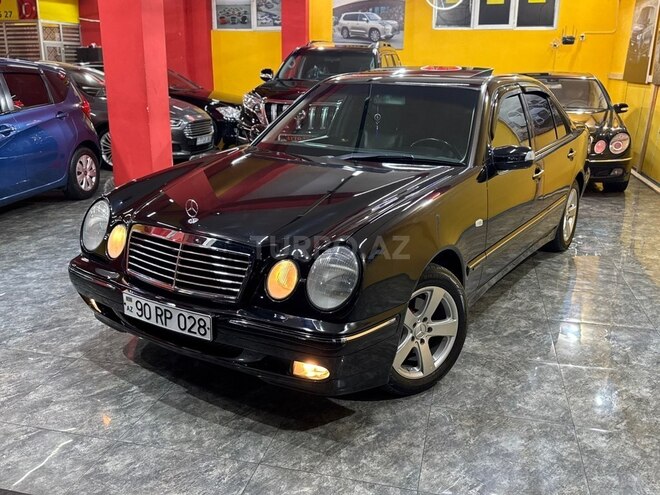 Mercedes E 240-2