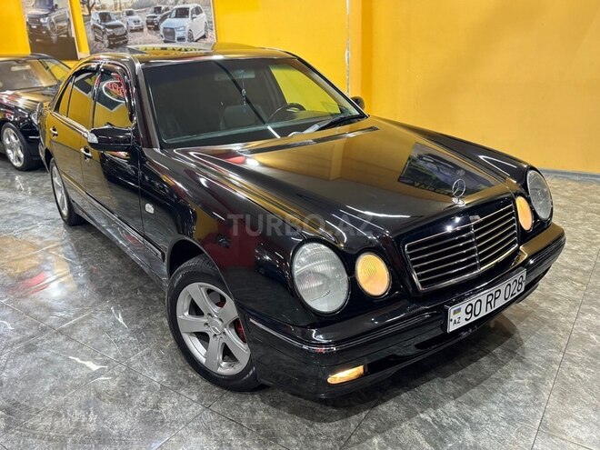Mercedes E 240-4