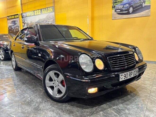 Mercedes E 240-3
